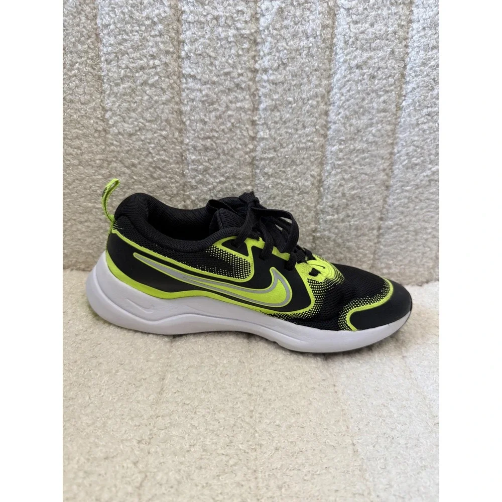 Nike Star Runner 3 GS Black Neon Volt Kids Running Shoes Size 4.5Y